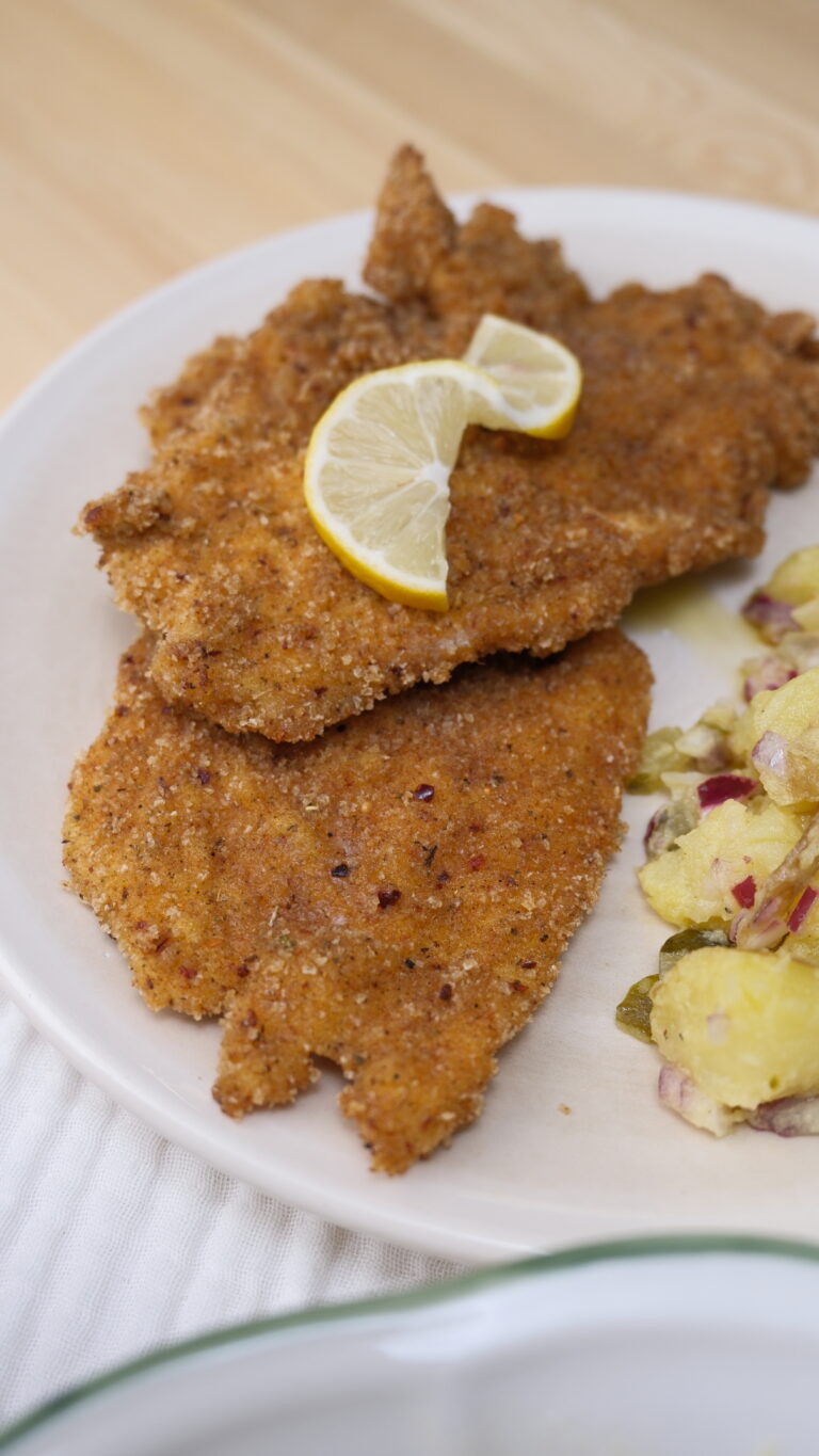 Gevrek Schnitzel ve Patates Salatası